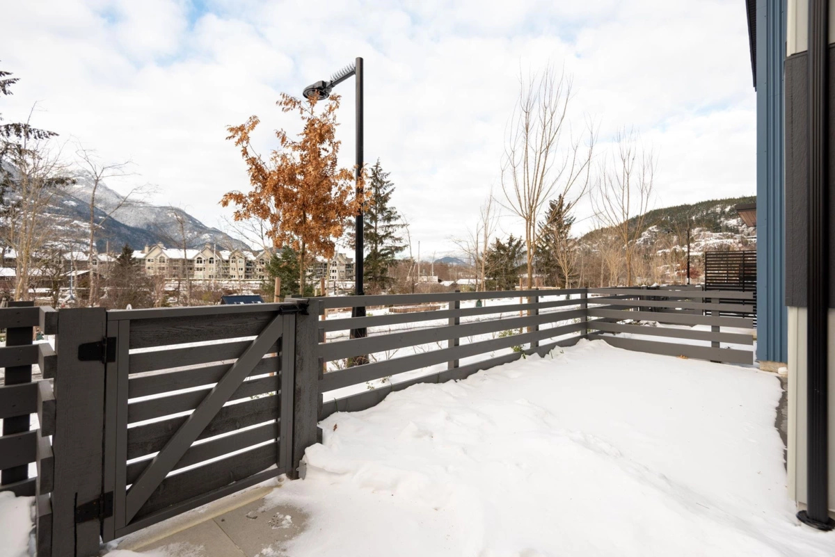 Family Room Photo of 38073 Helm Way, Squamish, BC