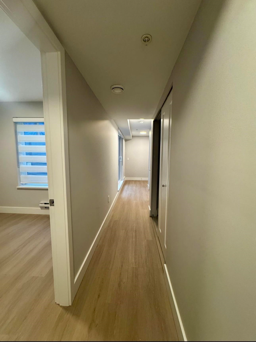 Breakfast Nook Photo of 204 3050 Kingsway, Vancouver, BC