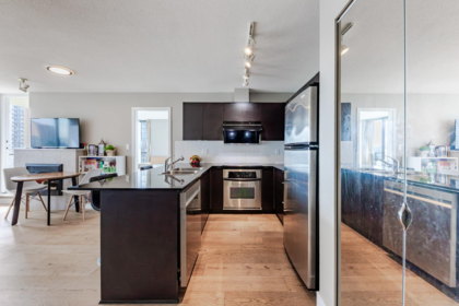 Breakfast Nook Photo of 1602 4182 Dawson Street, Burnaby, BC
