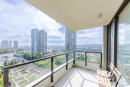 Powder Room Photo of 1602 4182 Dawson Street, Burnaby, BC