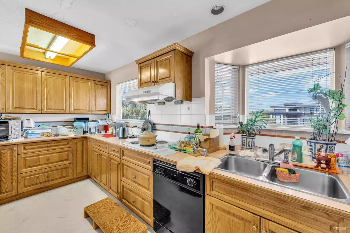 Primary Bedroom Photo of 10560 Granville Avenue, Richmond, BC