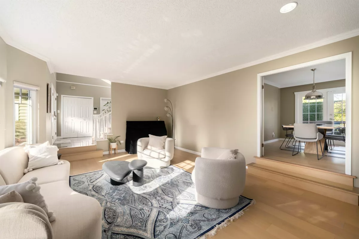 Family Room Photo of 6811 Juniper Drive, Richmond, BC