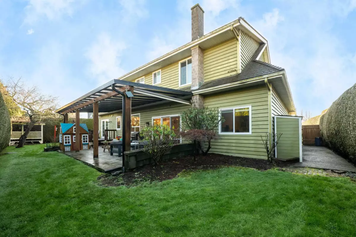 Hot Tub / Spa Photo of 6811 Juniper Drive, Richmond, BC