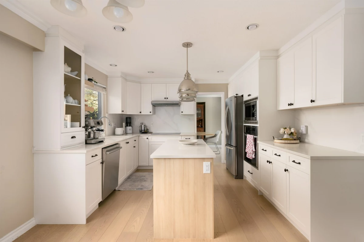 Walk-In Closet Photo of 6811 Juniper Drive, Richmond, BC