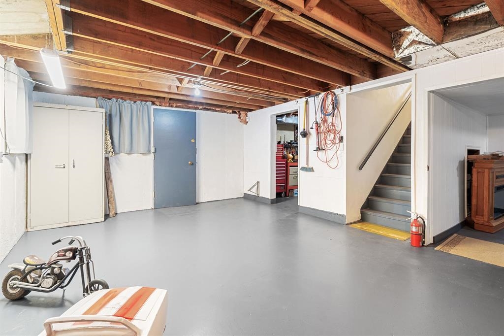 Entry Foyer Photo of 8668 Coventry Place, Chilliwack, BC