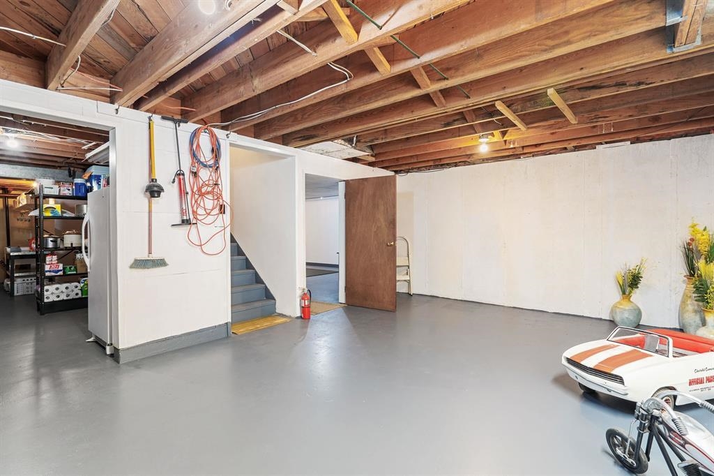 Laundry Room Photo of 8668 Coventry Place, Chilliwack, BC