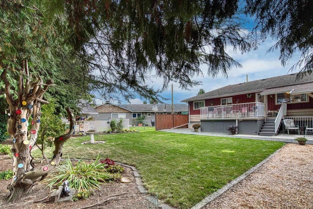 Living Room Photo of 8668 Coventry Place, Chilliwack, BC