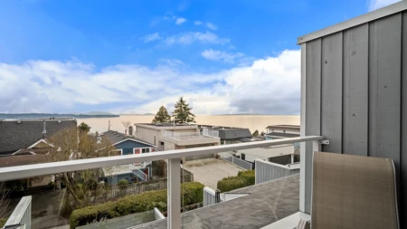15146 Beachview Avenue, White Rock, BC, White Rock — Townhouse for sale