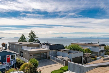 15146 Beachview Avenue, White Rock, BC, White Rock — Townhouse for sale