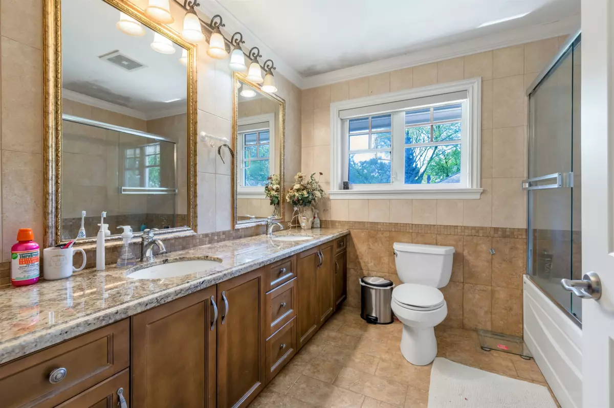 Guest Bathroom Photo of 6261 Adera Street, Vancouver, BC