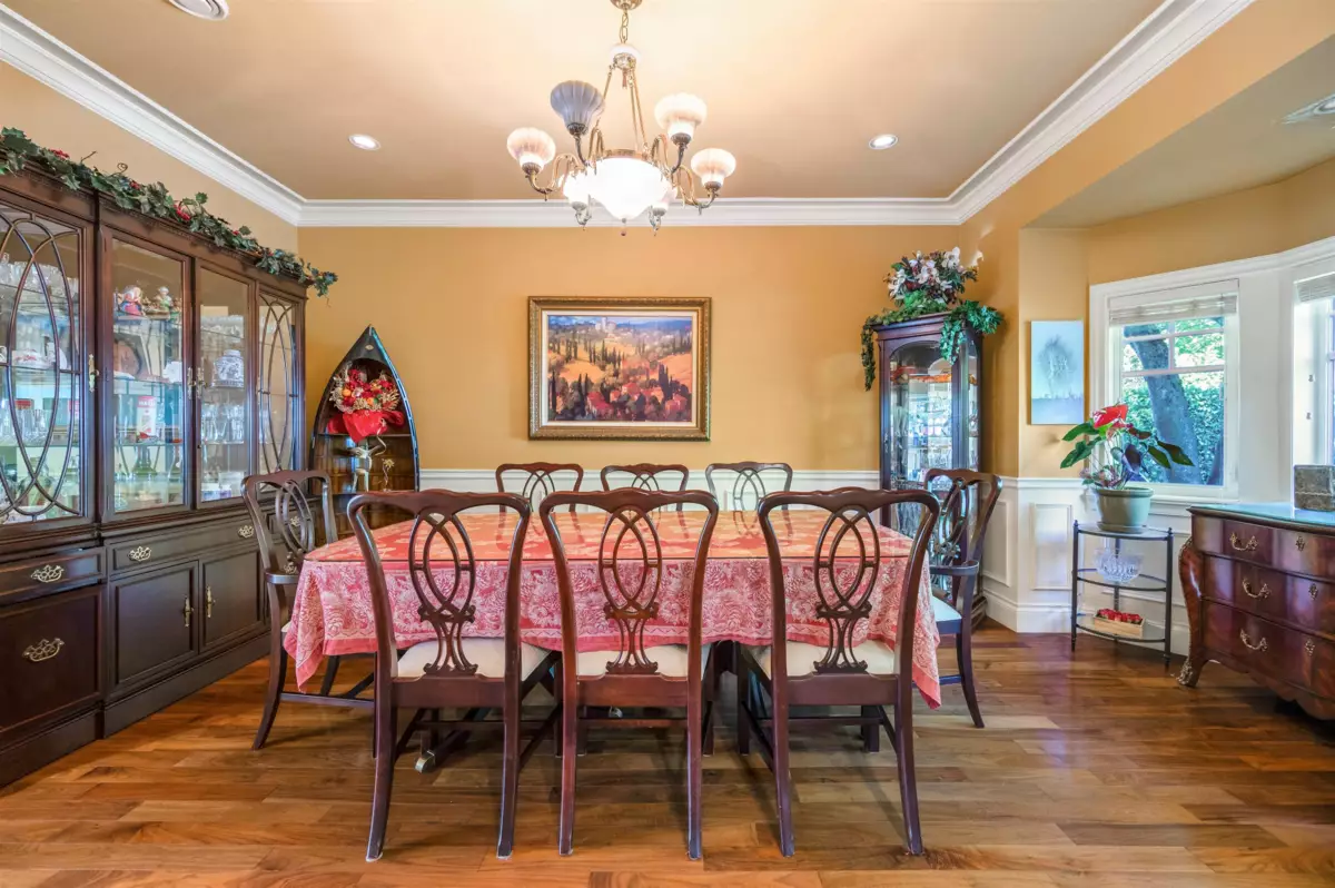 Kitchen Island Photo of 6261 Adera Street, Vancouver, BC