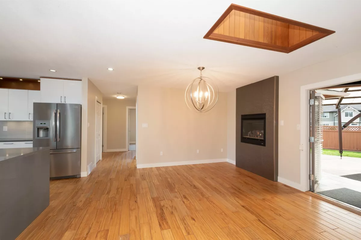 Guest Bathroom Photo of 23364 117b Avenue, Maple Ridge, BC
