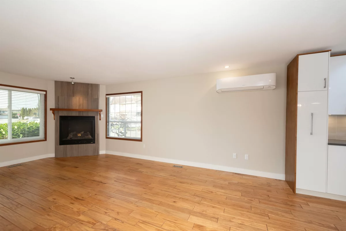 Kitchen Photo of 23364 117b Avenue, Maple Ridge, BC