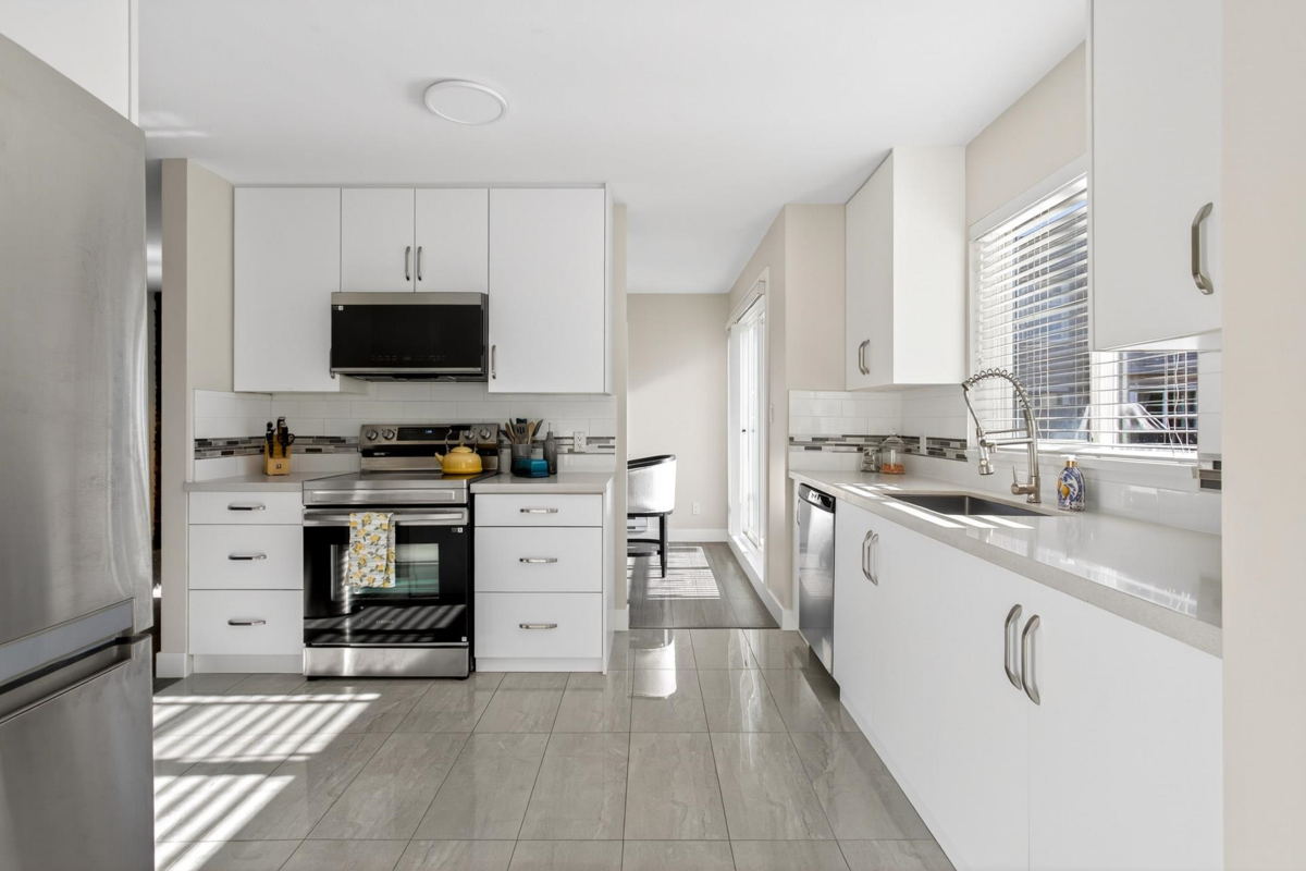 Guest Bathroom Photo of 20 2488 Pitt River Road, Port Coquitlam, BC