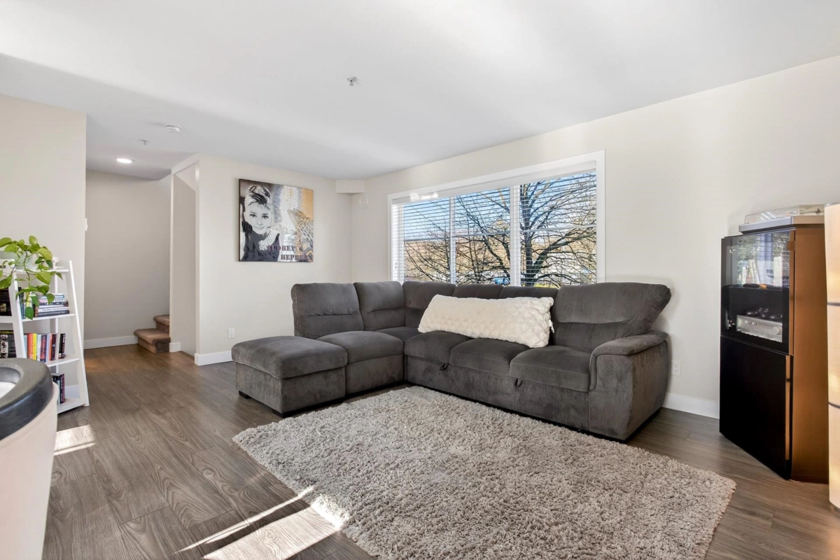 Kitchen Photo of 20 2488 Pitt River Road, Port Coquitlam, BC