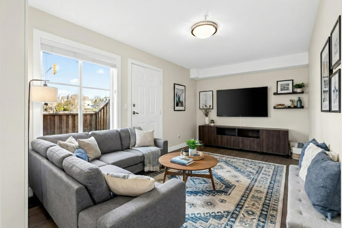 Swimming Pool Photo of 20 2488 Pitt River Road, Port Coquitlam, BC