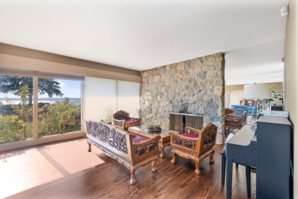 Hot Tub / Spa Photo of 2237 Palmerston Avenue, West Vancouver, BC