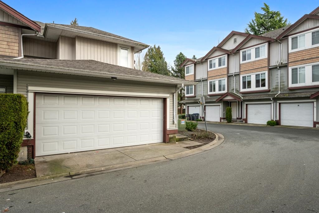Dining Area Photo of 18 8255 120a Street, Surrey, BC