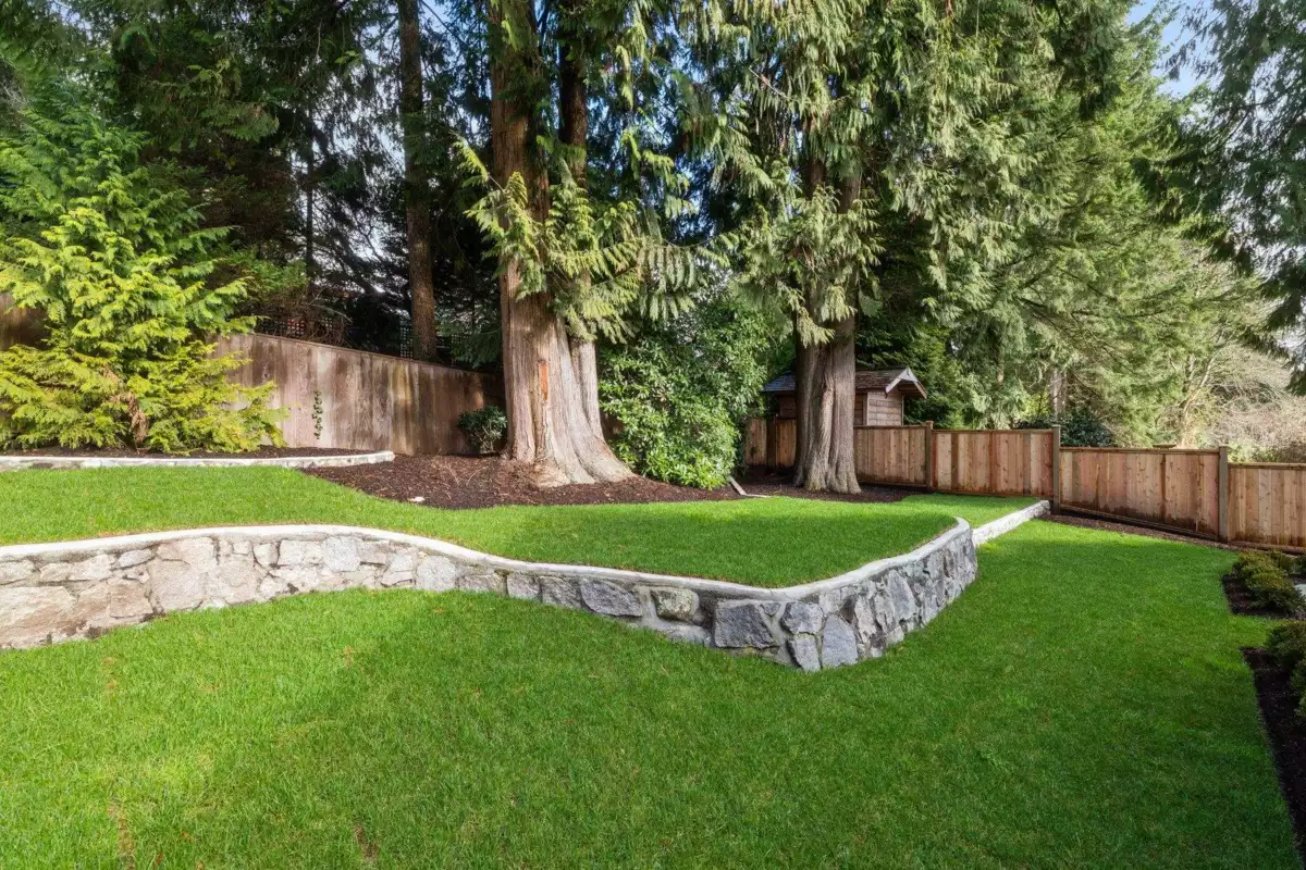 Hot Tub / Spa Photo of 1232 Wellington Drive, North Vancouver, BC