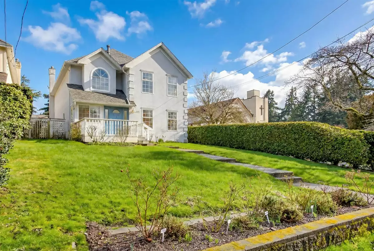 Backyard Photo of 12724 28 Avenue, Surrey, BC