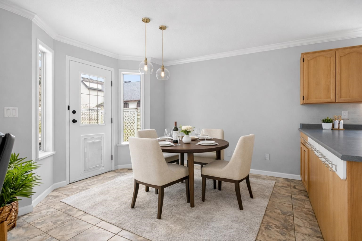 Dining Area Photo of 12724 28 Avenue, Surrey, BC