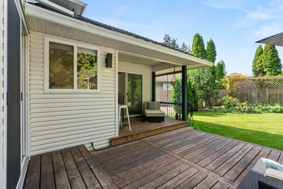 Hot Tub / Spa Photo of 6185 170a Street, Surrey, BC