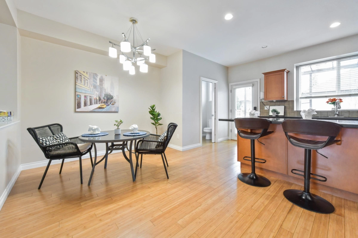 Kitchen Island Photo of 18043 70 Avenue, Surrey, BC