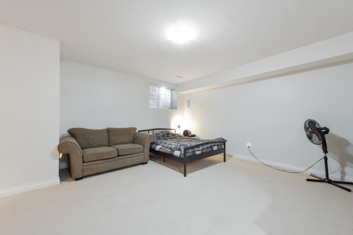 Walk-In Closet Photo of 18043 70 Avenue, Surrey, BC