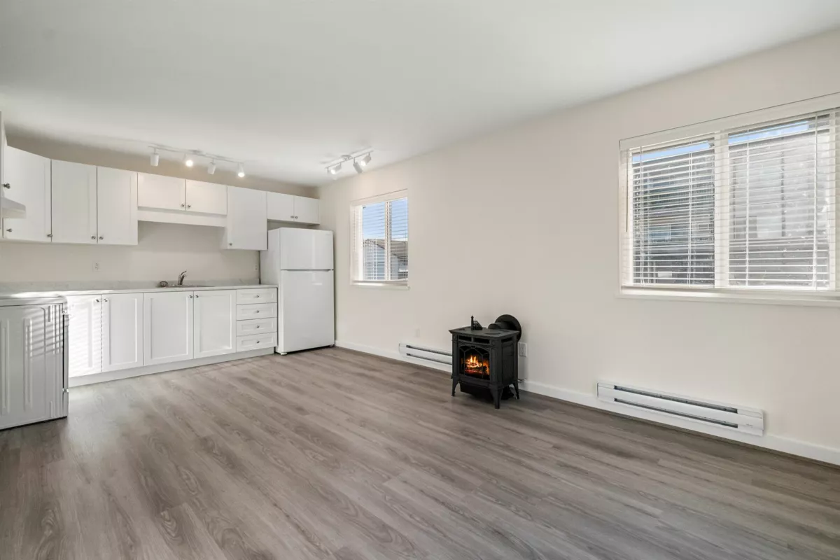 Breakfast Nook Photo of 14 46160 Princess Avenue, Chilliwack, BC