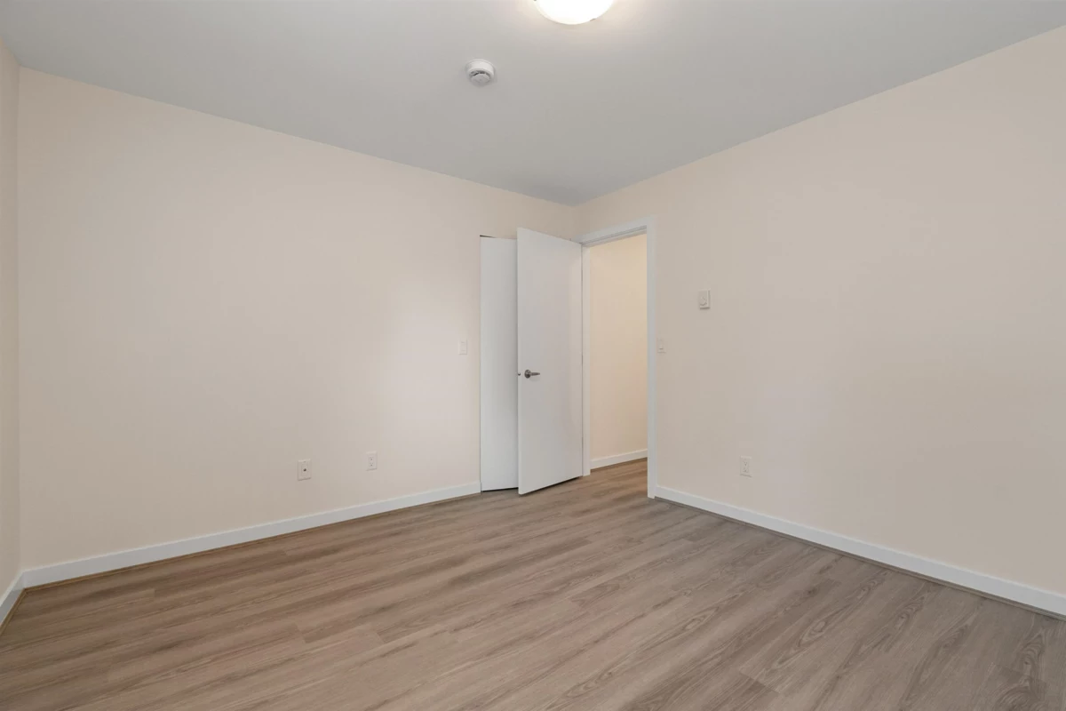 Entry Foyer Photo of 14 46160 Princess Avenue, Chilliwack, BC