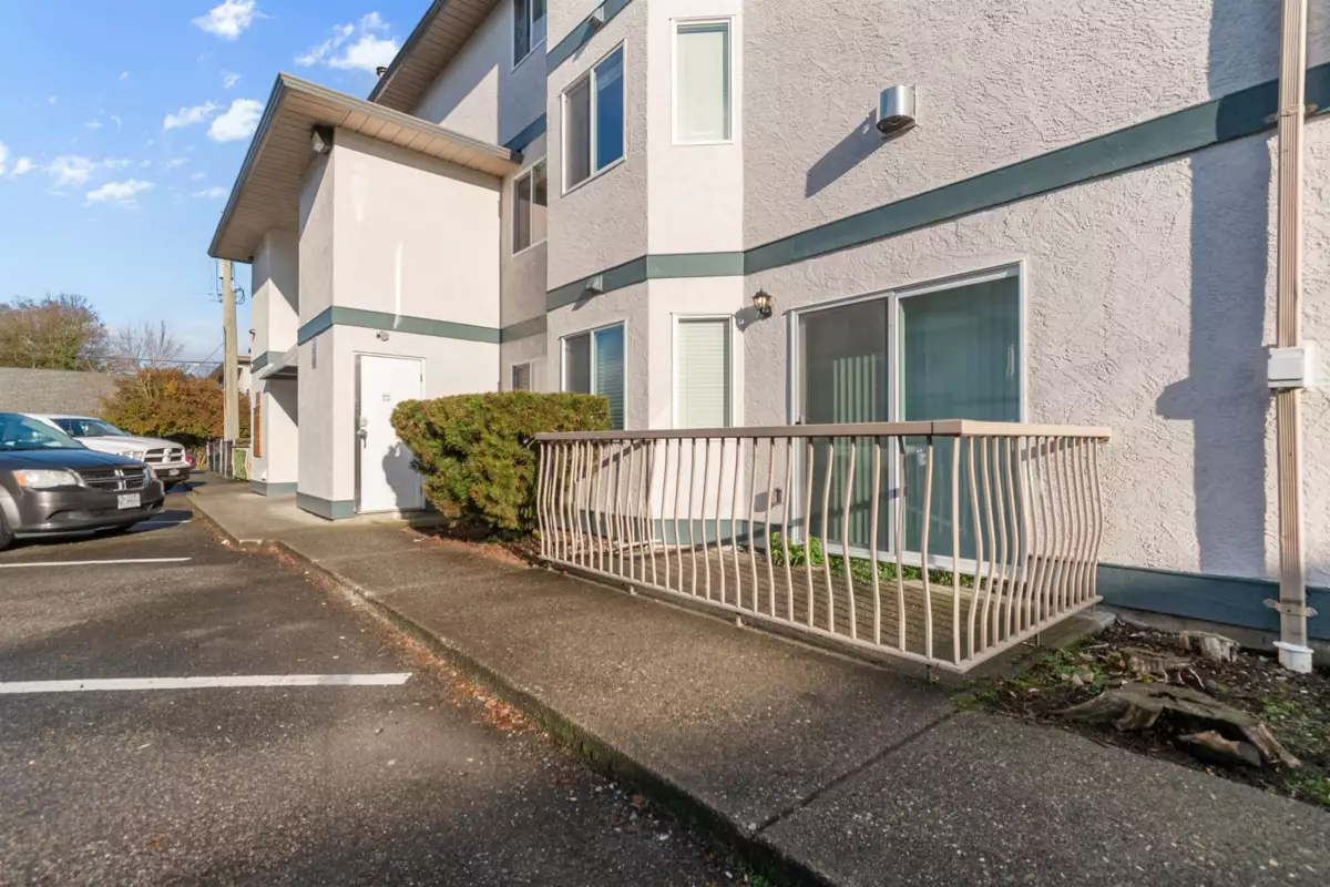Kitchen Photo of 14 46160 Princess Avenue, Chilliwack, BC