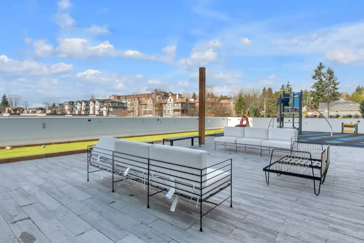 Backyard Photo of 1309 901 Lougheed Highway, Coquitlam, BC