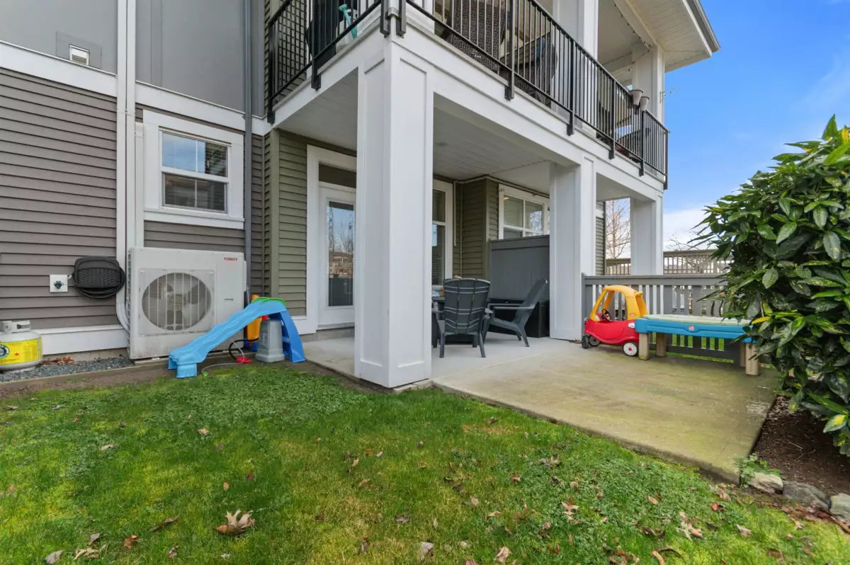 Outdoor Kitchen Photo of 33 5469 Chinook Street, Chilliwack, BC