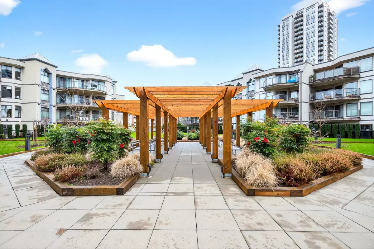 Family Room Photo of 310 2968 Burlington Drive, Coquitlam, BC
