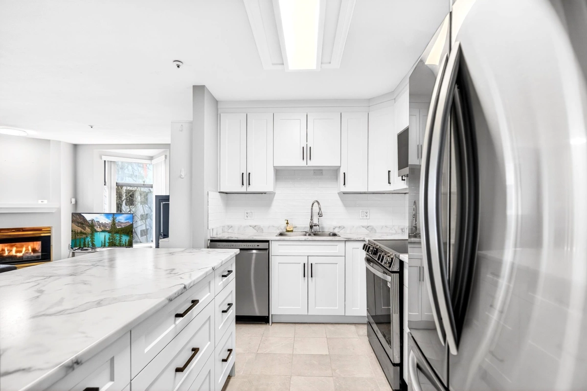 Kitchen Island Photo of 310 2968 Burlington Drive, Coquitlam, BC