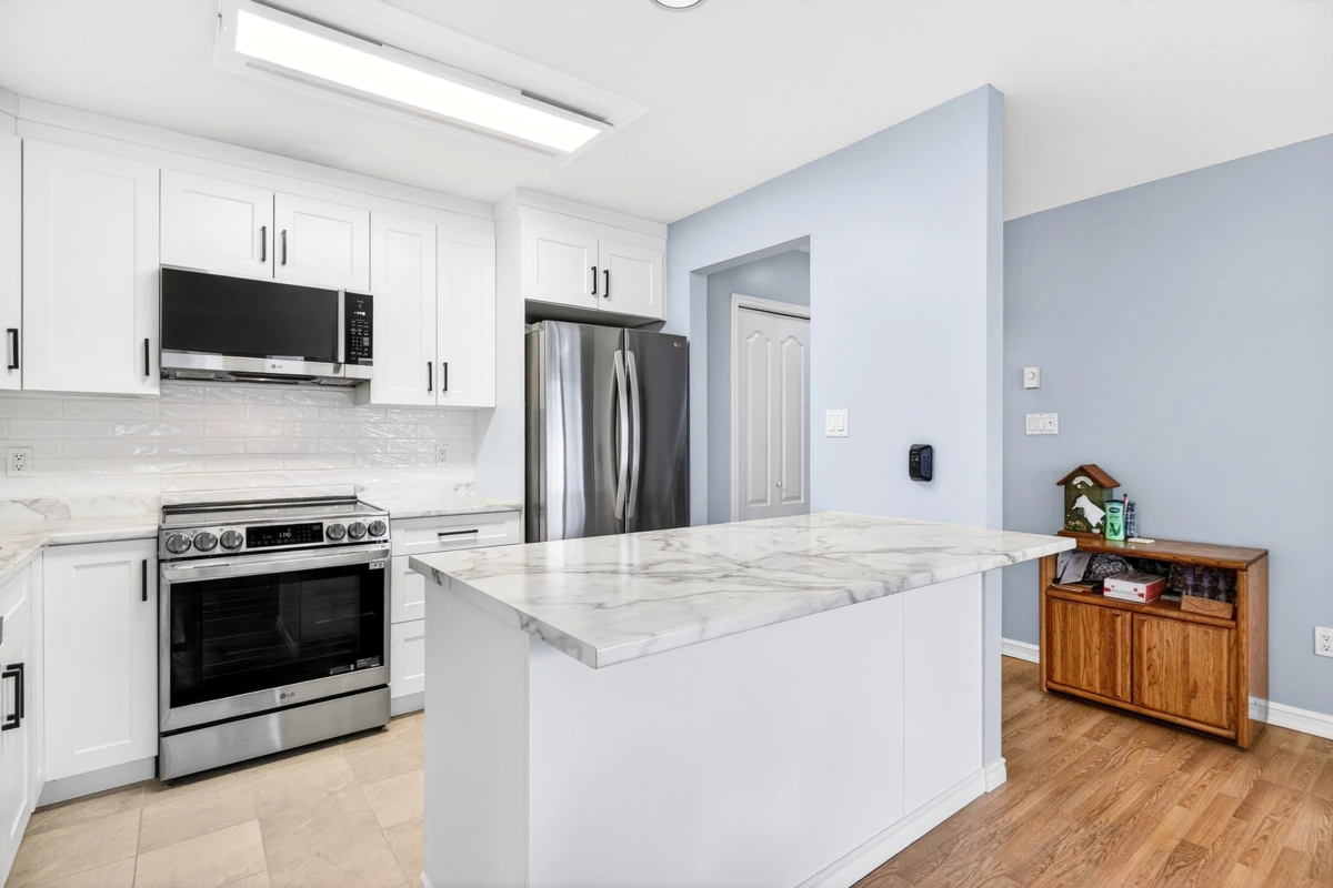 Primary Bedroom Photo of 310 2968 Burlington Drive, Coquitlam, BC