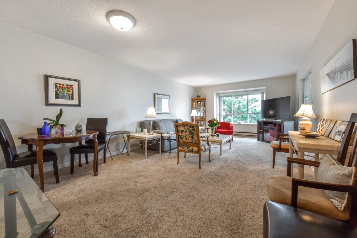 Living Room Photo of 303 15130 Roper Avenue, White Rock, BC