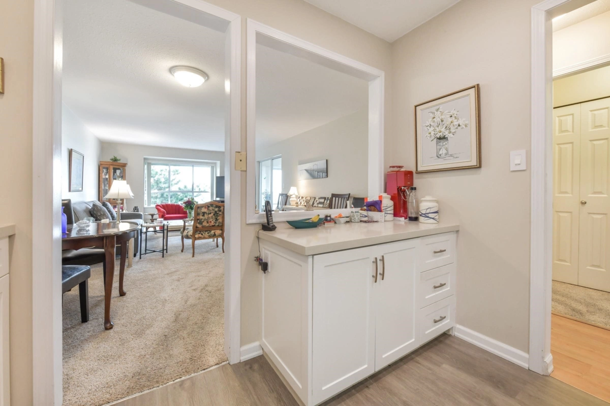 Primary Bathroom Photo of 303 15130 Roper Avenue, White Rock, BC