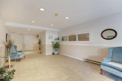 Mudroom Photo of 303 15130 Roper Avenue, White Rock, BC