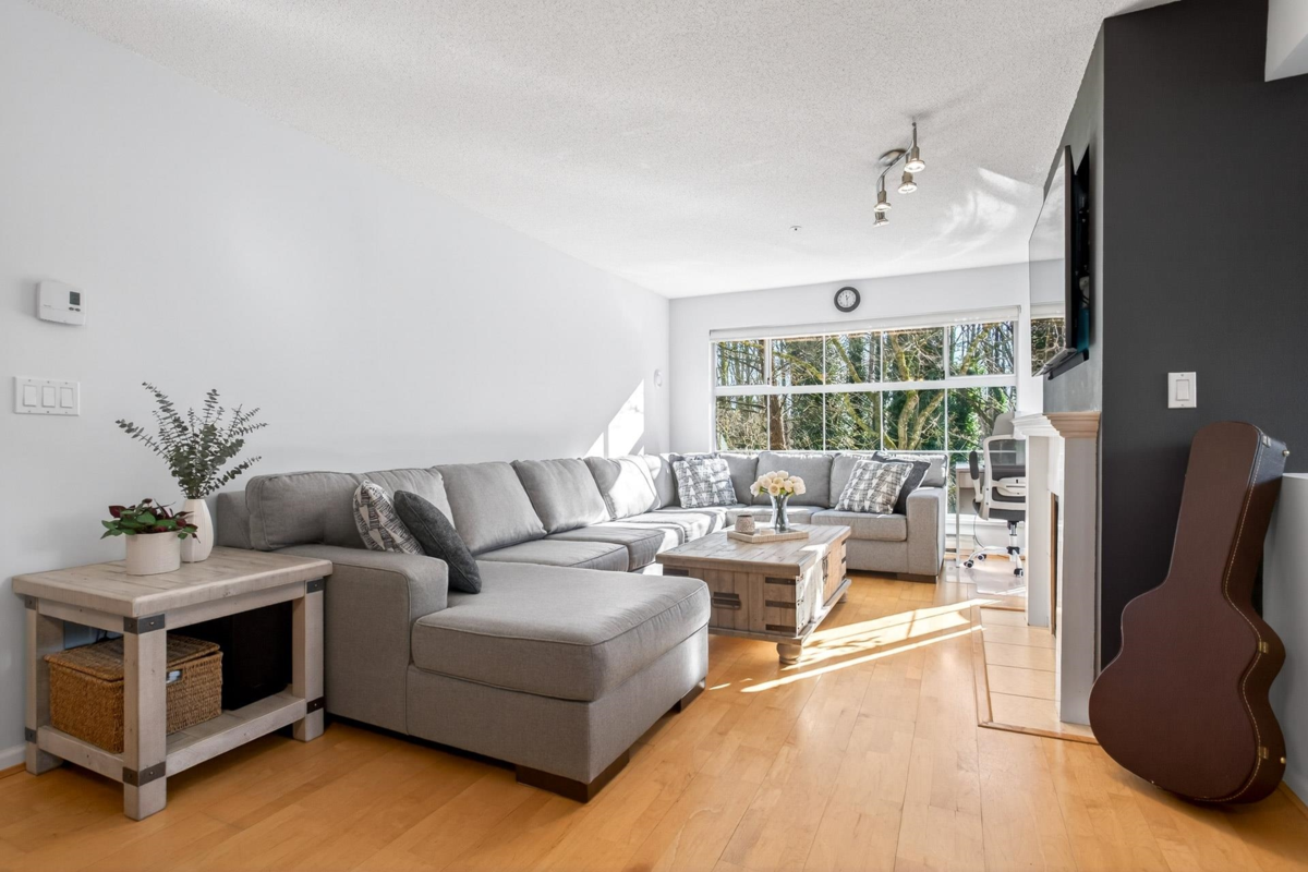 Dining Area Photo of 218 2678 Dixon Street, Port Coquitlam, BC