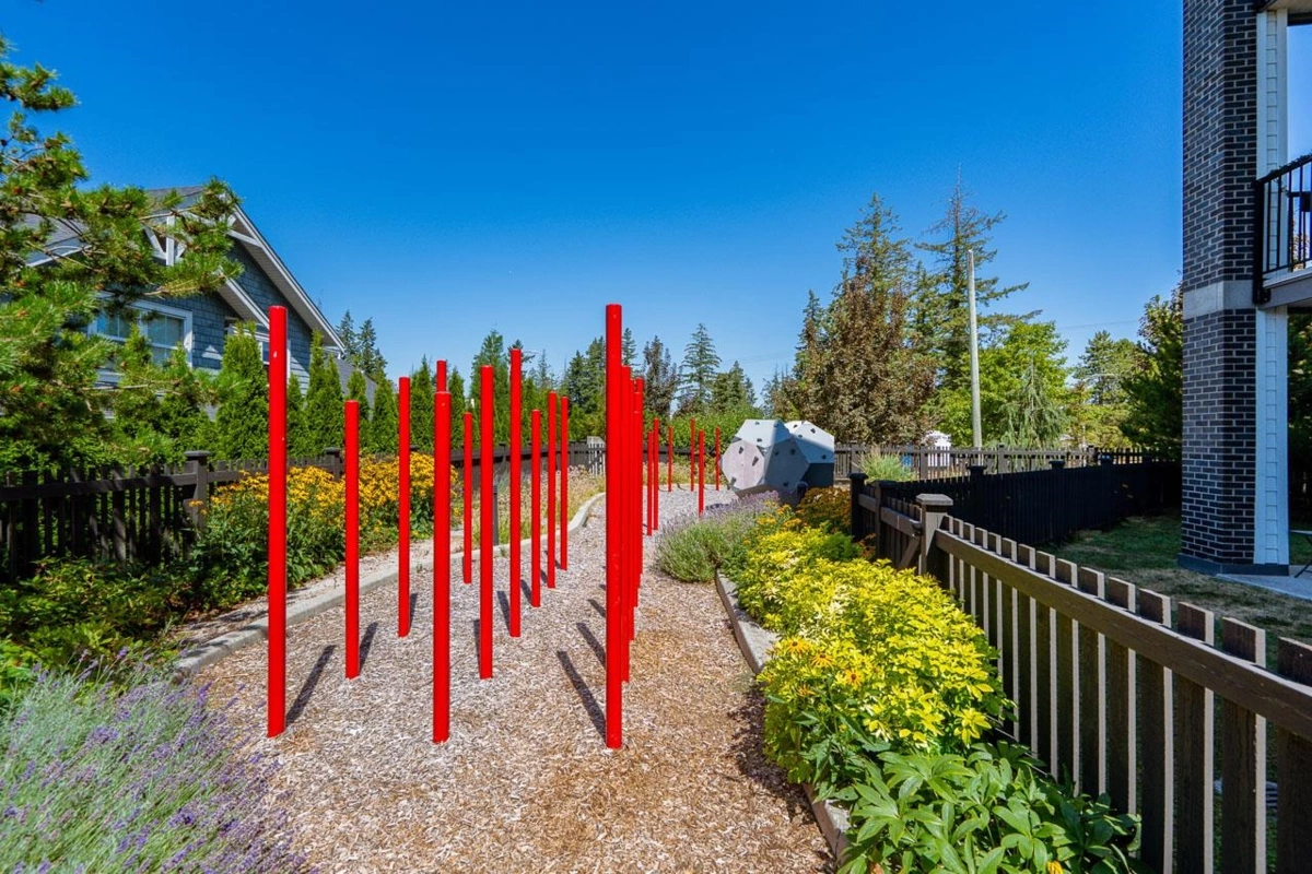 Backyard Photo of 309 22087 49 Avenue, Langley, BC