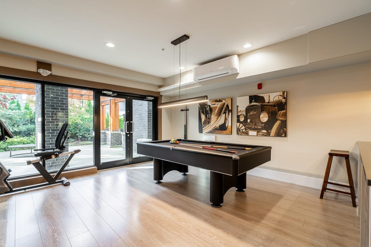 Entry Foyer Photo of 309 22087 49 Avenue, Langley, BC