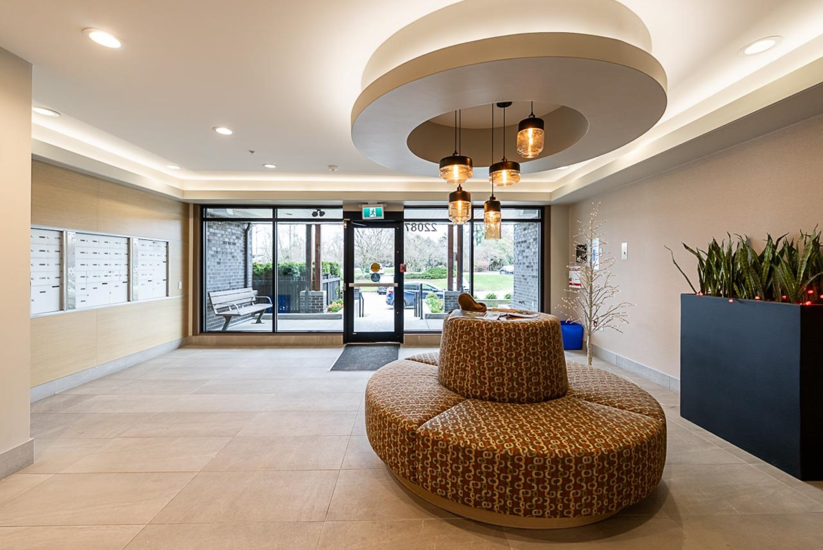 Family Room Photo of 309 22087 49 Avenue, Langley, BC