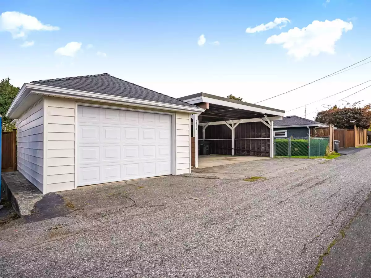 Basement Recreation Room Photo of 4830 Southlawn Drive, Burnaby, BC