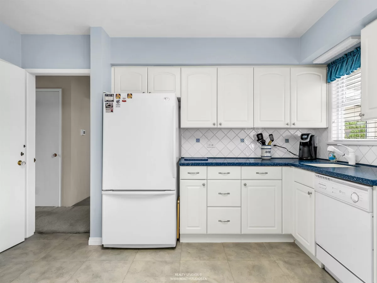 Breakfast Nook Photo of 4830 Southlawn Drive, Burnaby, BC