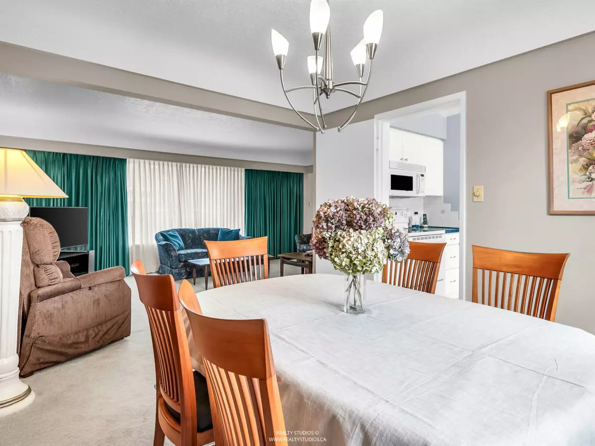 Kitchen Photo of 4830 Southlawn Drive, Burnaby, BC