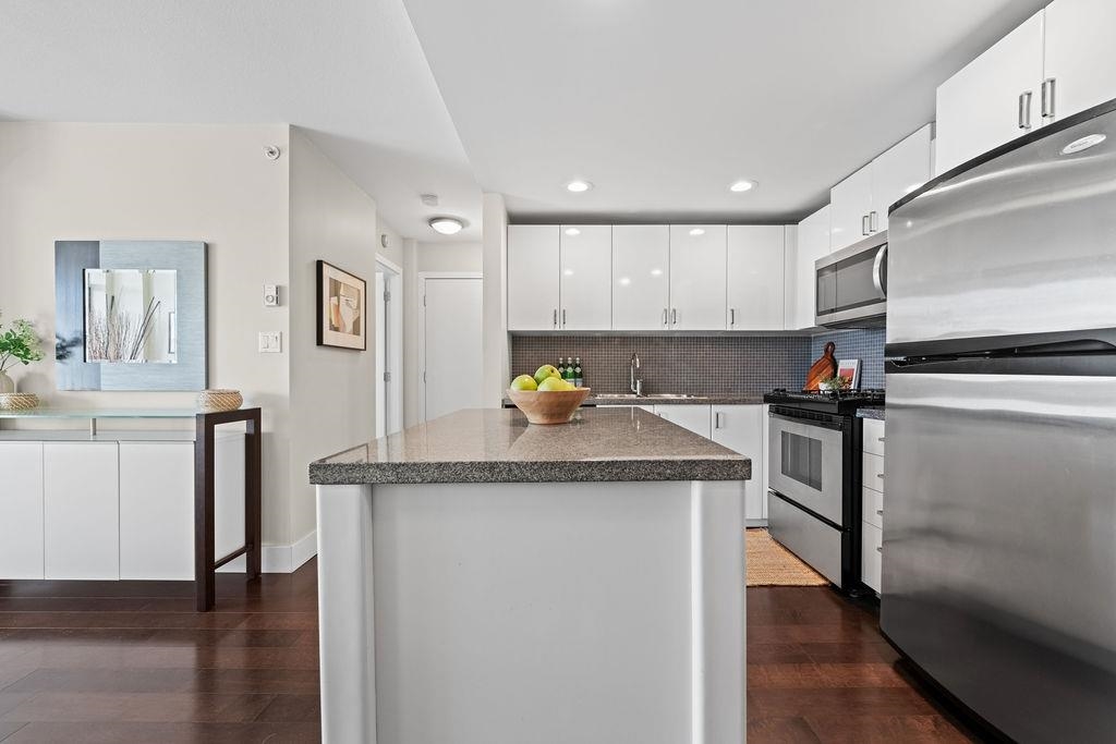 Living Room Photo of 1209 155 W 1st Street, North Vancouver, BC