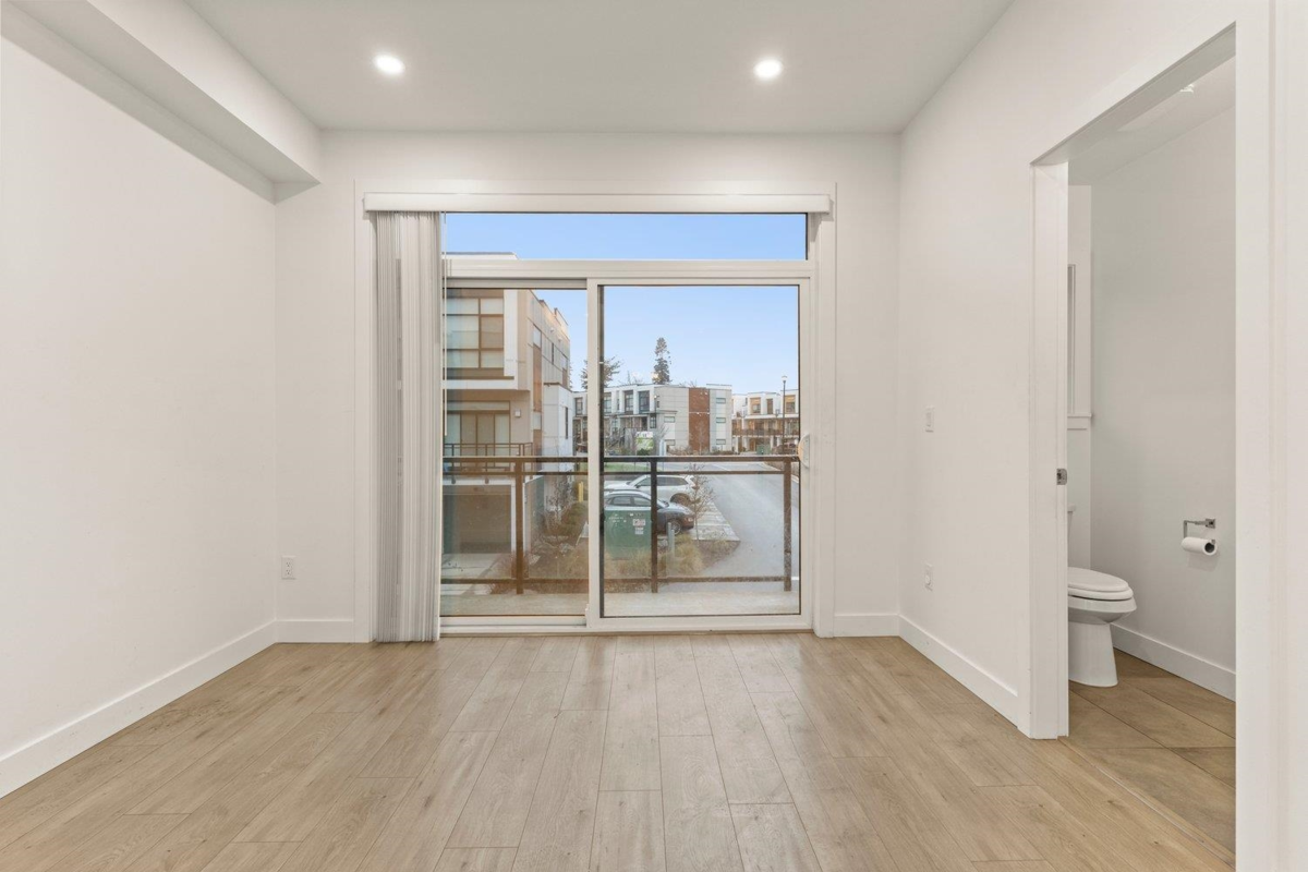 Backyard Photo of 413 46150 Thomas Road, Chilliwack, BC