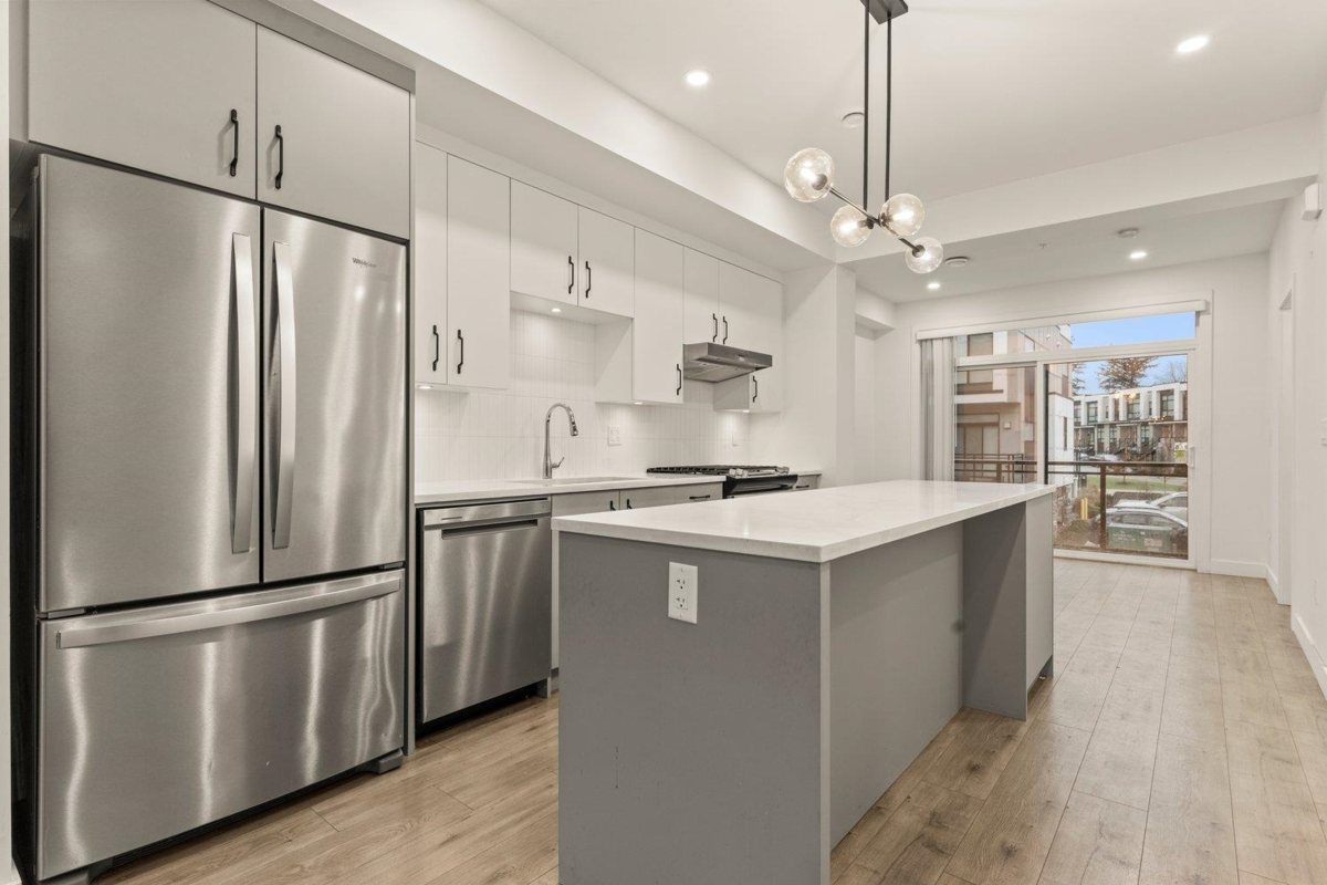 Dining Area Photo of 413 46150 Thomas Road, Chilliwack, BC