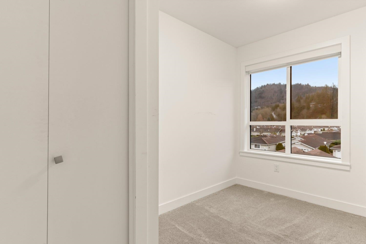 Guest Bathroom Photo of 413 46150 Thomas Road, Chilliwack, BC